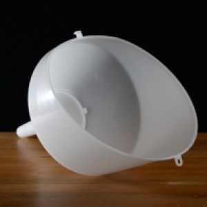 Anti-Splash Plastic Funnel w/Screen