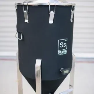 Neoprene Jacket for Ss Brewtech Chronical Fermenter (10 Clamp) - 1/2 bbl